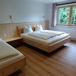 Haslbauer Apartament Steinbach am Attersee